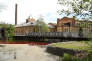 Dammbron stängs i flera år